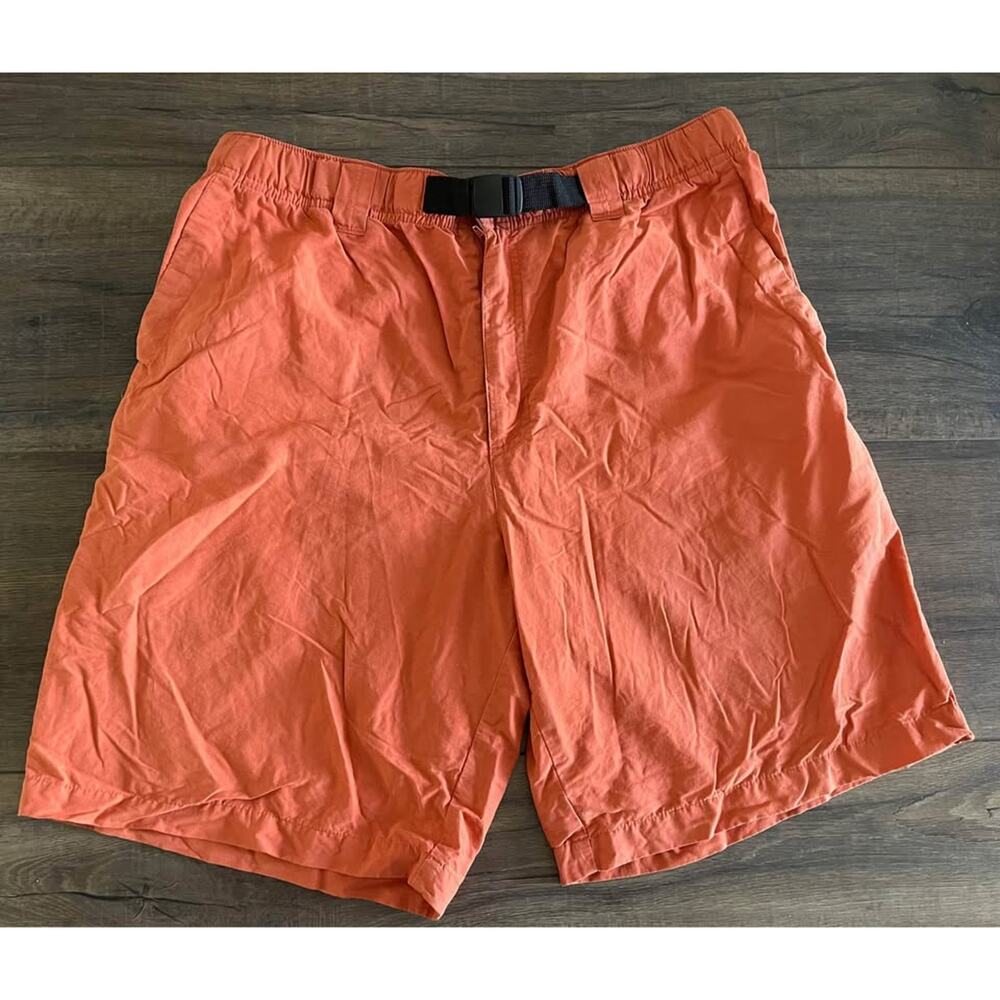 Men’s Columbia Belted Athletic Shorts (Medium)